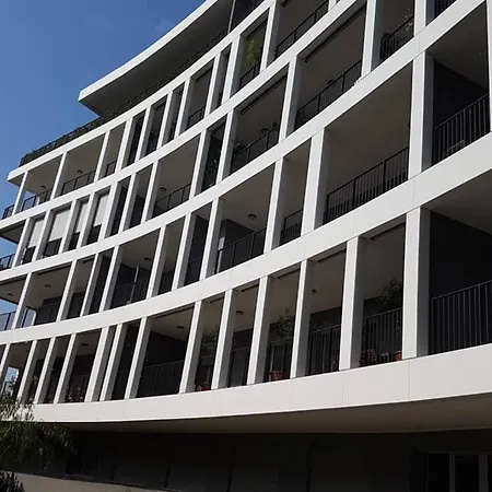 Porto Fluviale Modern Apartment Rome