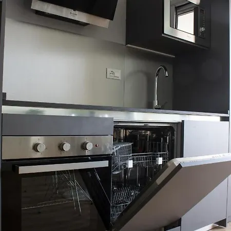 Porto Fluviale Modern Apartment Rome