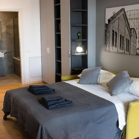 Porto Fluviale Modern Apartment