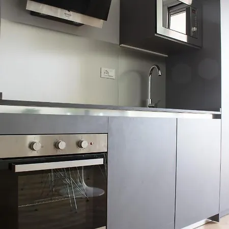 Porto Fluviale Modern Apartment Rome
